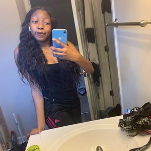 Meet your Posher, Rayven